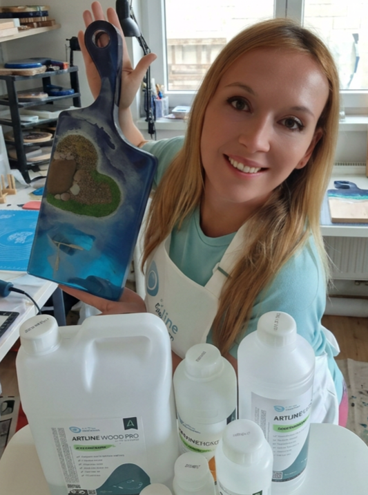 Tina Zibelnik — TinkArt resin artist, Hero of the Month at Artline Epoxy Resin