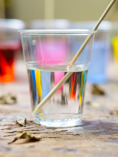 Warum manche Epoxidharze blau aussehen — und wie Artline kristallklar bleibt ✨