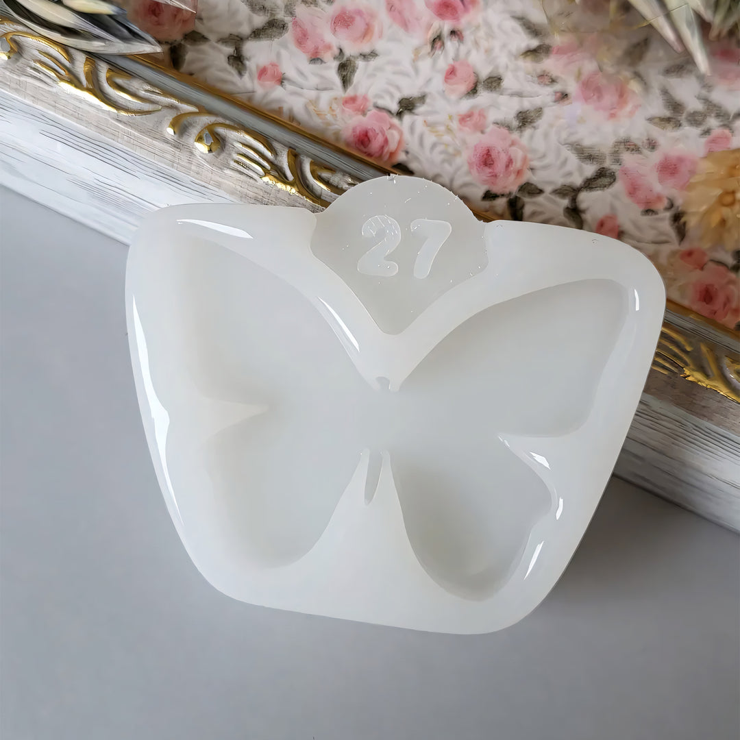 Glossy Butterfly Brooch Silicone Mold, 3.5x5x0.7 cm