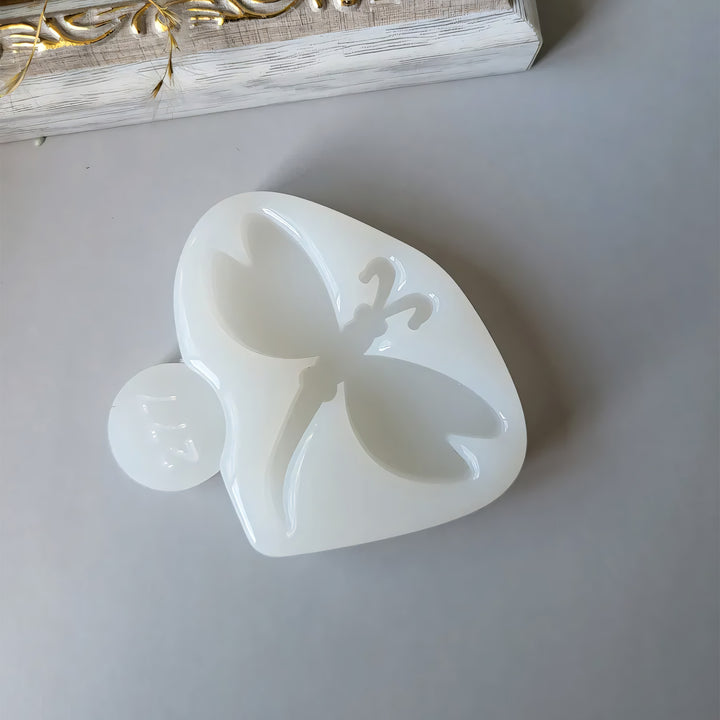 Glossy Dragonfly Brooch Silicone Mold, 4.5x5.3x0.7 cm