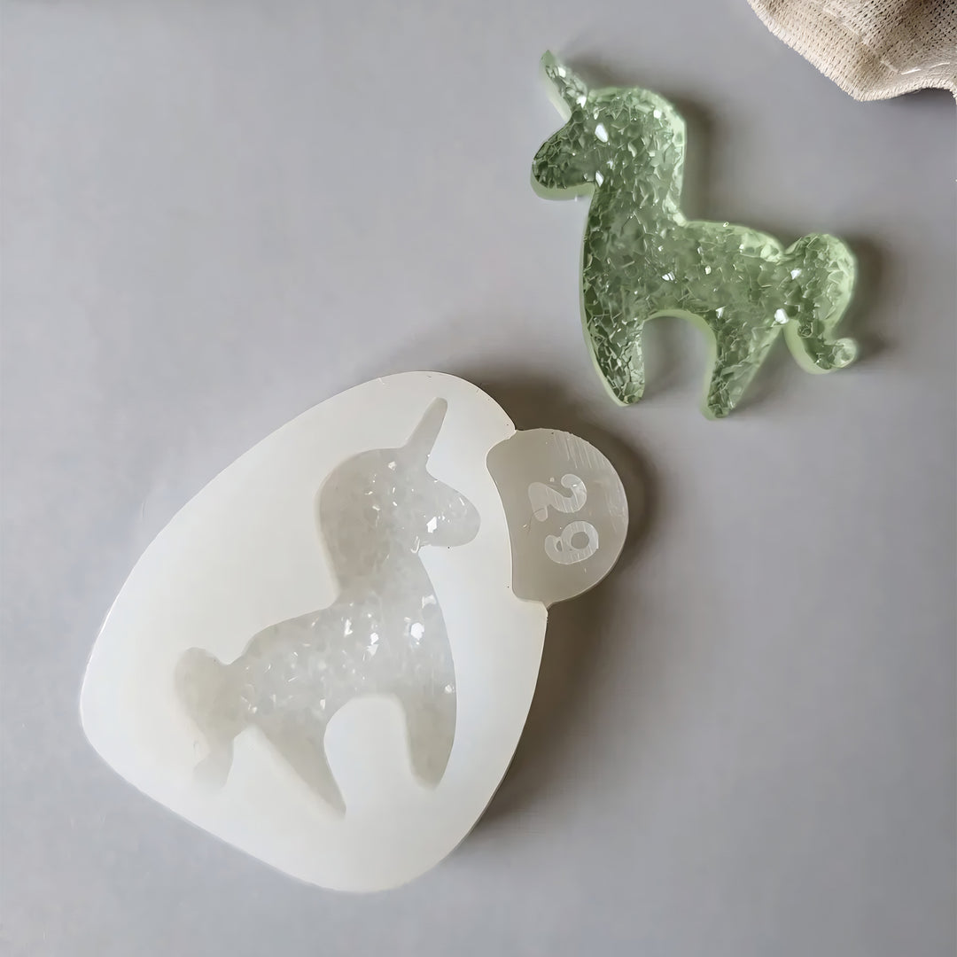 Crystal Unicorn Brooch Silicone Mold, 4x5x0.5 cm