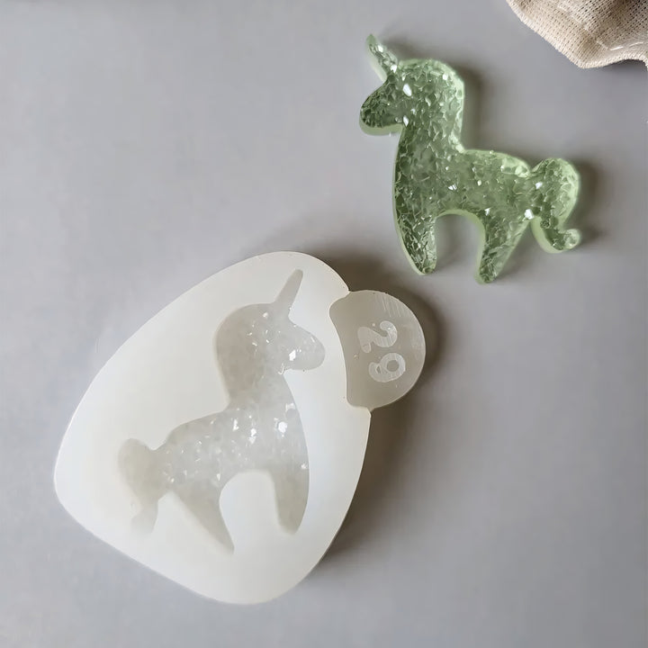 Crystal Unicorn Brooch Silicone Mold, 4x5x0.5 cm