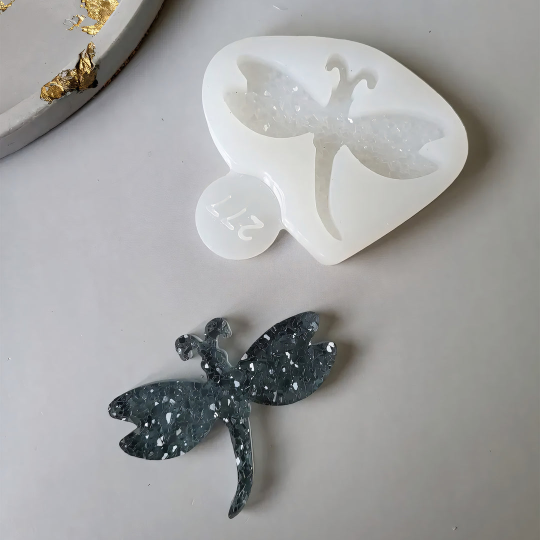 Crystal Dragonfly Brooch Silicone Mold, 4.5x5.3x0.5 cm