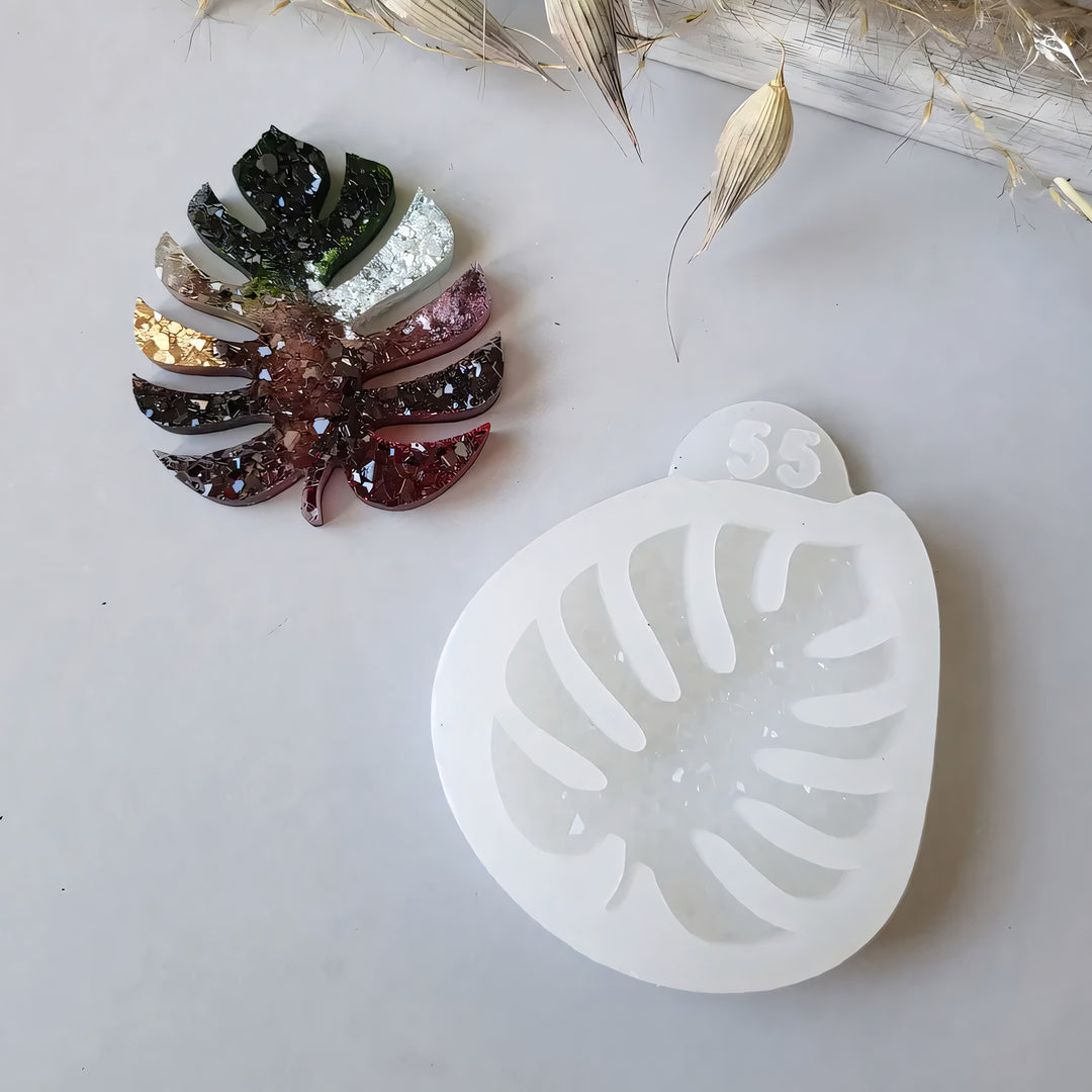 Crystal Monstera Leaf Brooch Silicone Mold, 5.5x4x0.5 cm