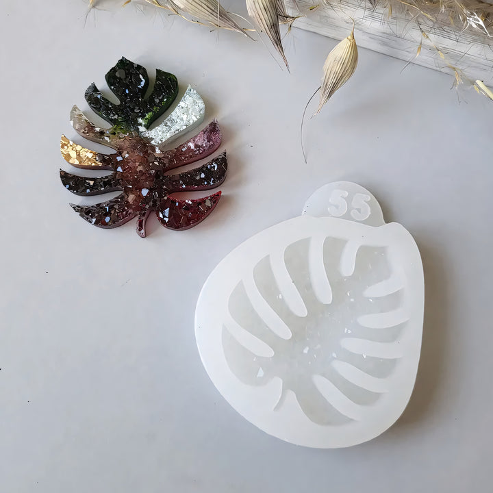 Crystal Monstera Leaf Brooch Silicone Mold, 5.5x4x0.5 cm