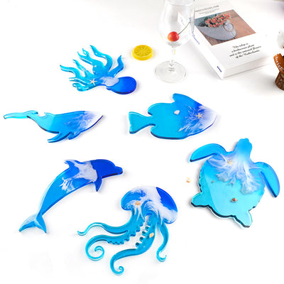 Create super adorable resin Ocean Animals with this 100% silicone mold and enjoy a fun parent-child time!
Easy to use:
Just pour the resin into the mold and keep it Silicone Mold - Jellyfish, 1 piece - Artline Epoxy Resin