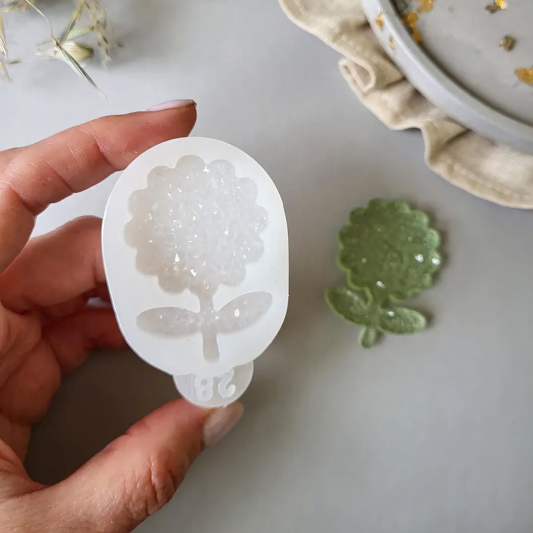 Crystal Flower Brooch Silicone Mold, 5x3.5x0.5 cm