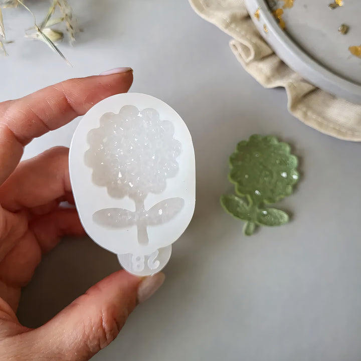 Crystal Flower Brooch Silicone Mold, 5x3.5x0.5 cm