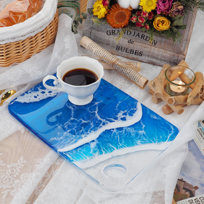 Put your cutting board to use on your kitchen counter, use as a table centerpiece, a serving platter for snacks, or breakfast in bed. 
In between uses, hang it on thSilicone Mold - Cut Board - Artline Epoxy Resin