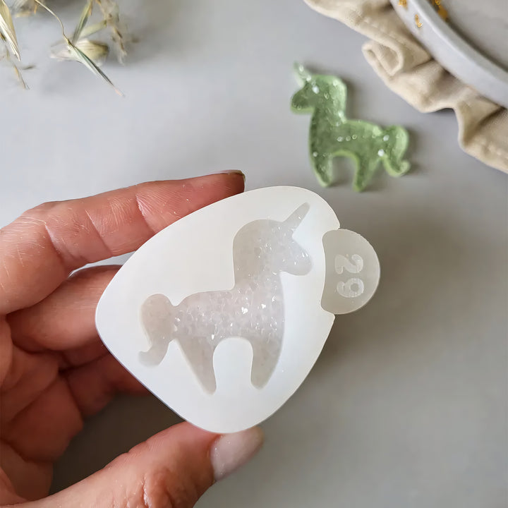 Crystal Unicorn Brooch Silicone Mold, 4x5x0.5 cm