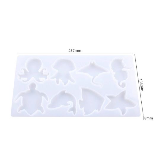 Silicone mold for ocean animals crafting, 8 shapes, translucent, 25.7x13.4x0.8 cm.