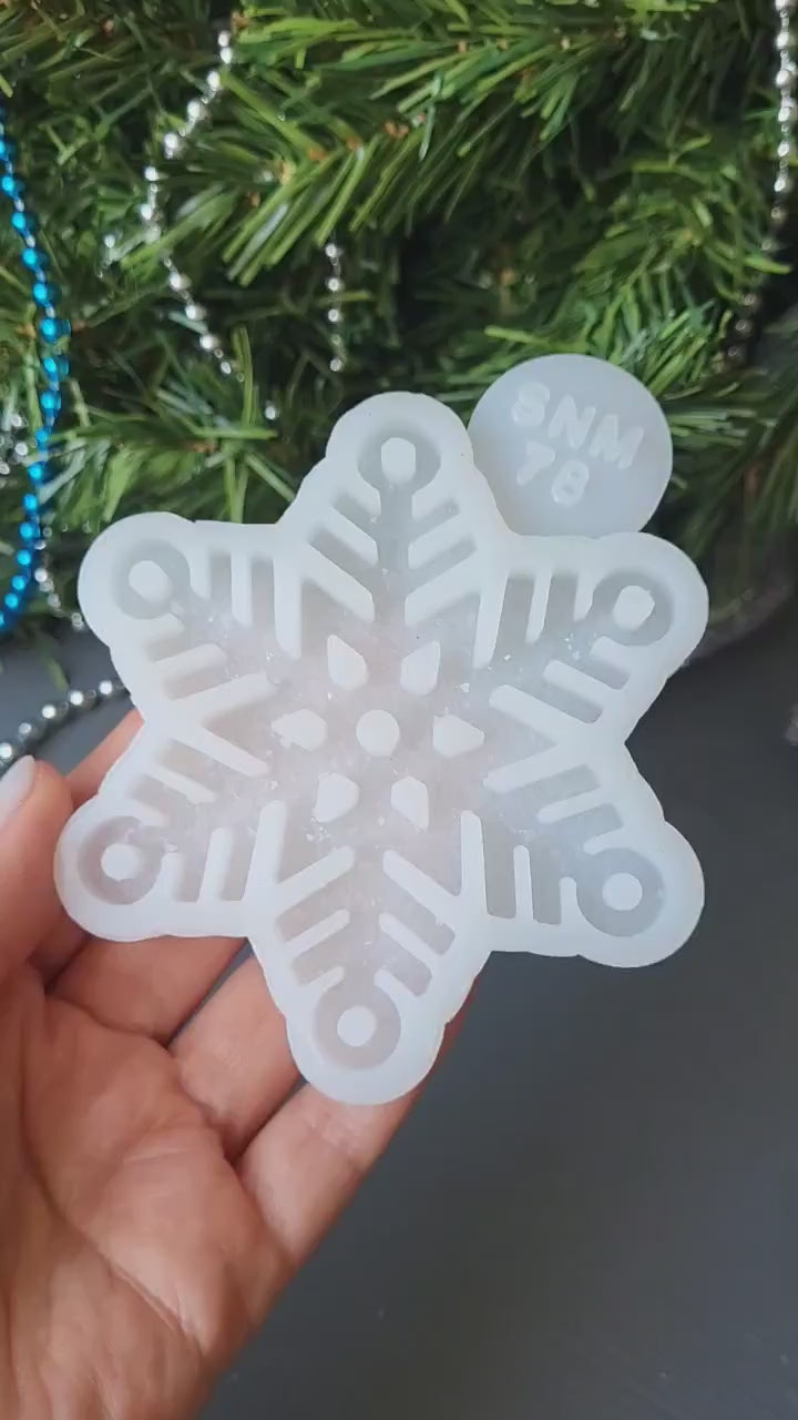 Crystal Snowflake Ornament 2 Silicone Mold, 9x9x0.5 cm