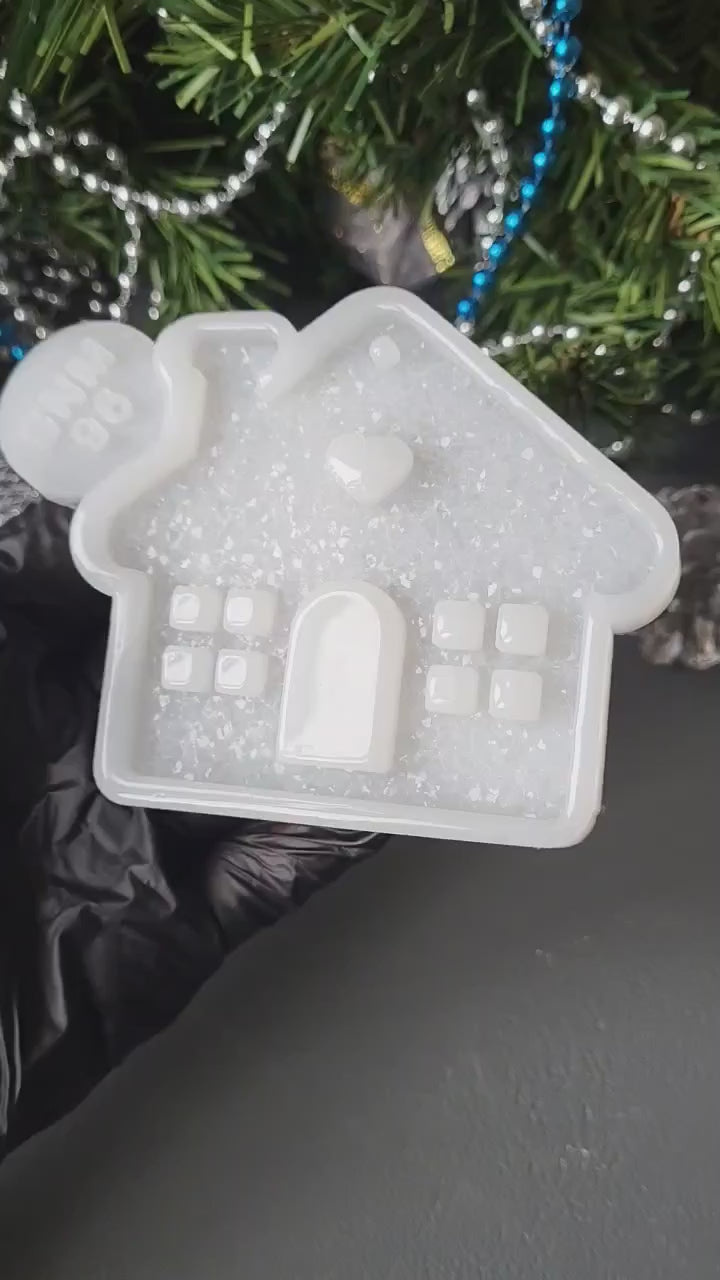 Crystal Christmas House Ornament Silicone Mold, 7x8x0.5 cm