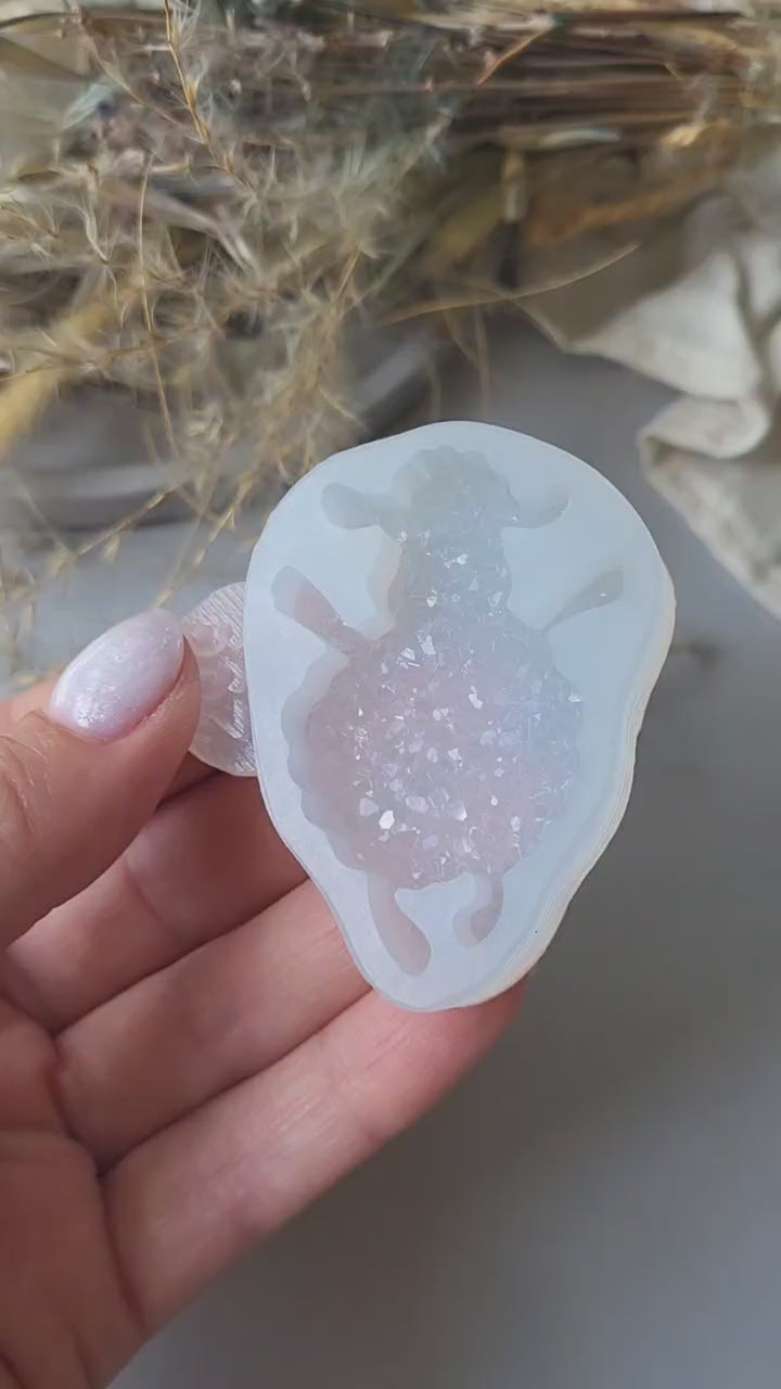 Crystal Sheep Brooch Silicone Mold, 5x3.5x0.5 cm