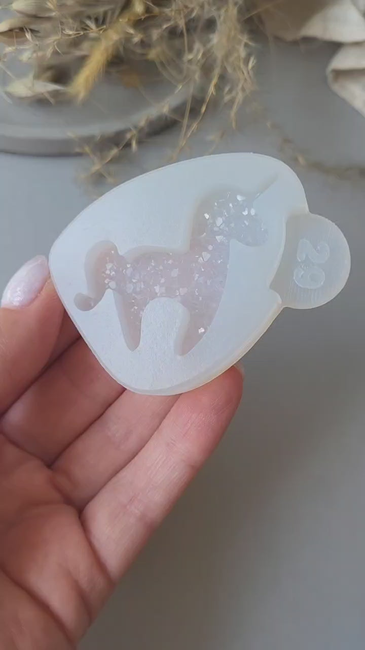 Crystal Unicorn Brooch Silicone Mold, 4x5x0.5 cm