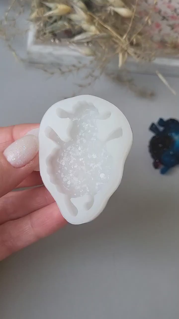 Crystal Sheep Brooch Silicone Mold, 5x3.5x0.5 cm