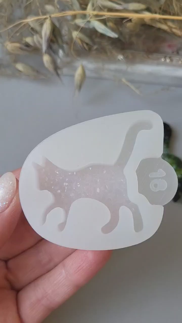 Crystal Kitten Brooch Silicone Mold, 4.5x5x0.5 cm