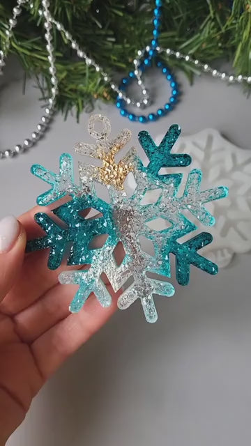 Crystal Snowflake Ornament 3 Silicone Mold, 9x9x0.5 cm