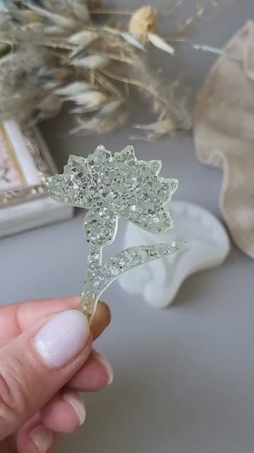 Crystal Cornflower Brooch Silicone Mold, 5.3x4.3x0.5 cm