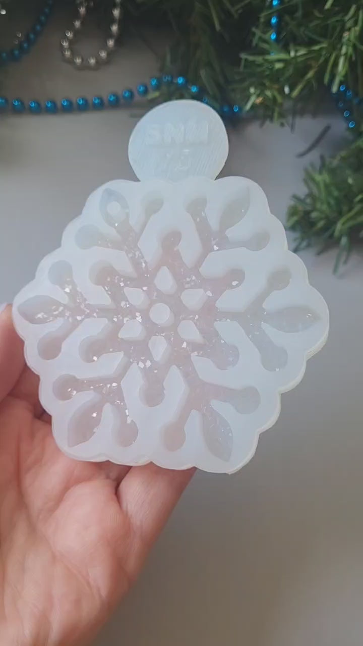 Crystal Snowflake Ornament 1 Silicone Mold, 8.5x8.5x0.5 cm