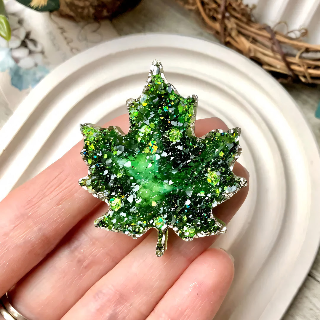 Crystal Leaf Brooch Silicone Mold, 4.5x4x0.5 cm